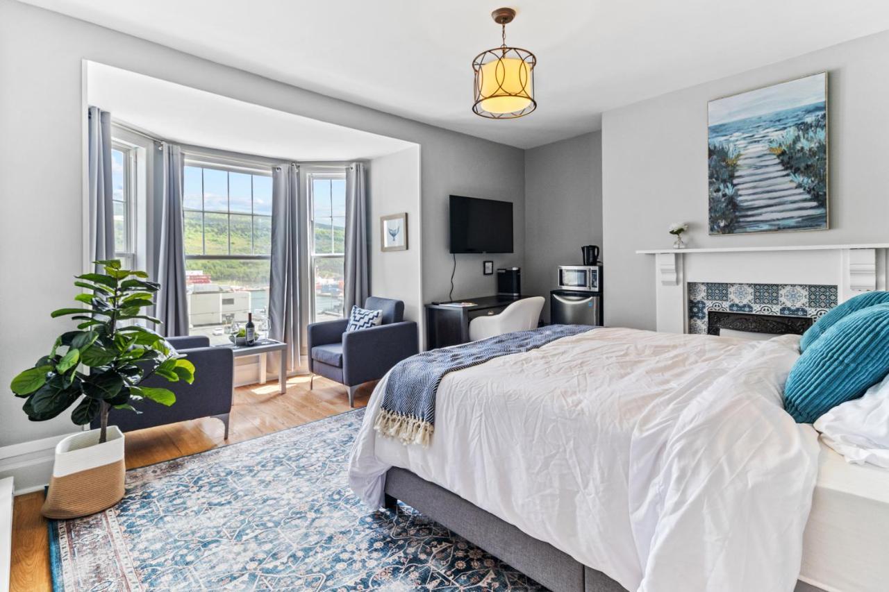 Mckay Manor On Duckworth Hotel St. John's Bagian luar foto
