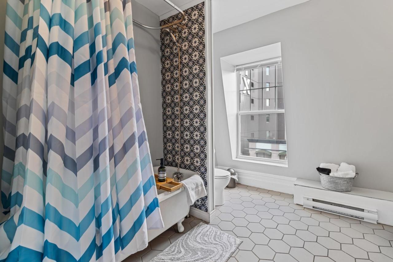 Mckay Manor On Duckworth Hotel St. John's Bagian luar foto
