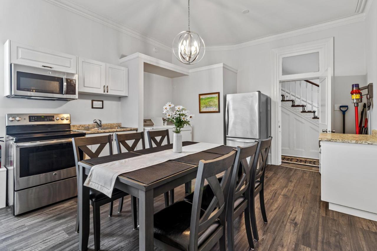 Mckay Manor On Duckworth Hotel St. John's Bagian luar foto