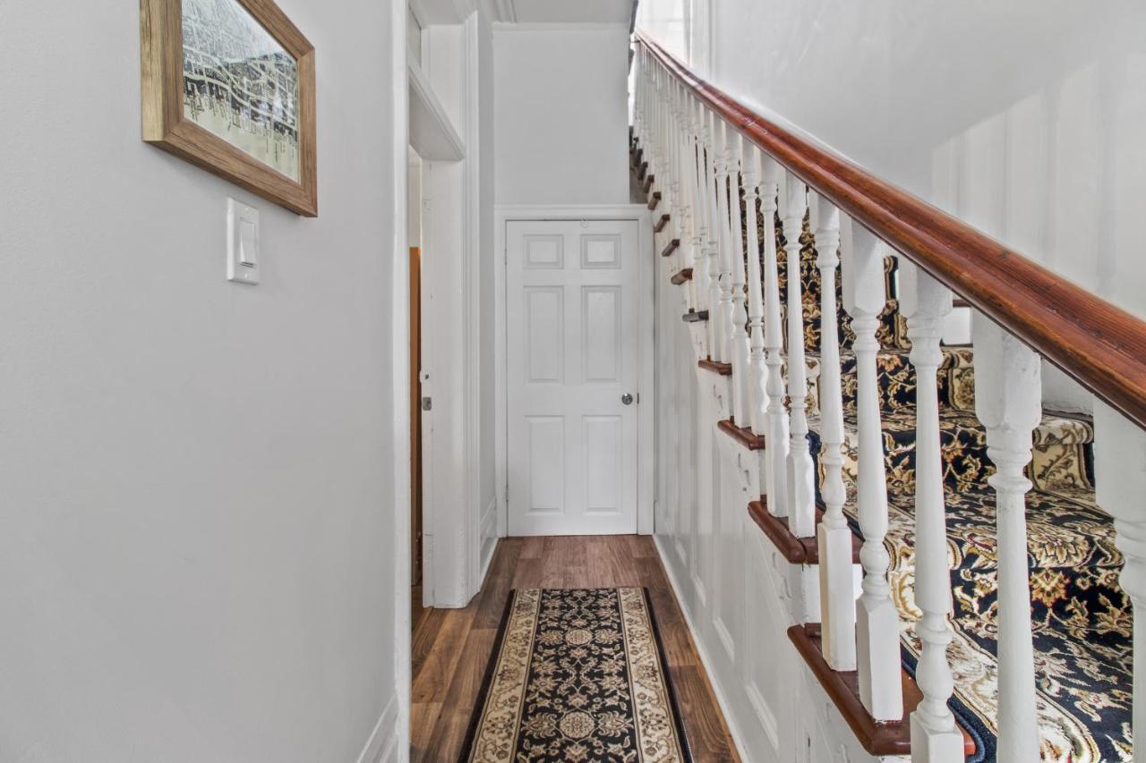 Mckay Manor On Duckworth Hotel St. John's Bagian luar foto