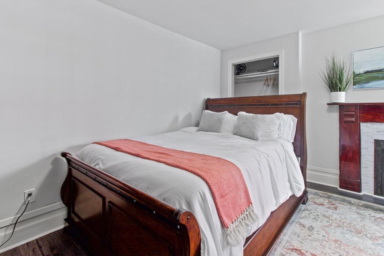 Mckay Manor On Duckworth Hotel St. John's Bagian luar foto